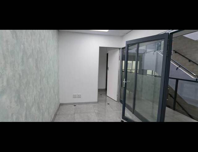 BUSINESS PROPERTY TO RENT IN LYNNWOOD GLEN